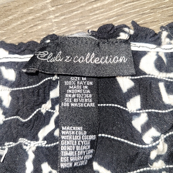 Beach Dress - Picture 3 of 3